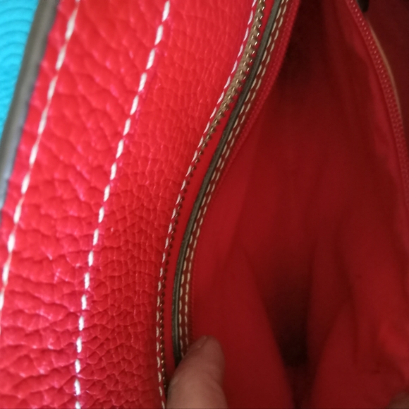 Dooney & Bourke | Lexington Red Pebble Grain Leather Tote Purse Handbag - Picture 6 of 16